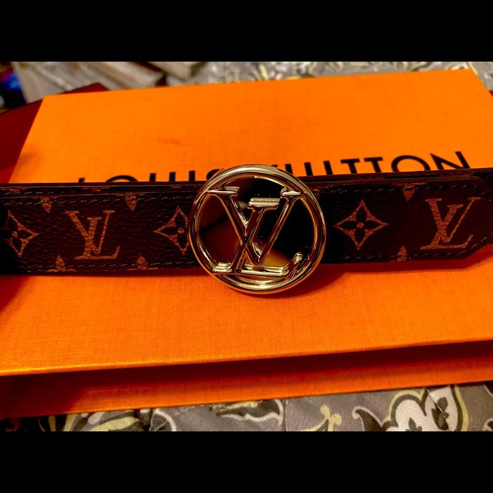 Louis Vuitton belt (reversible) brand new